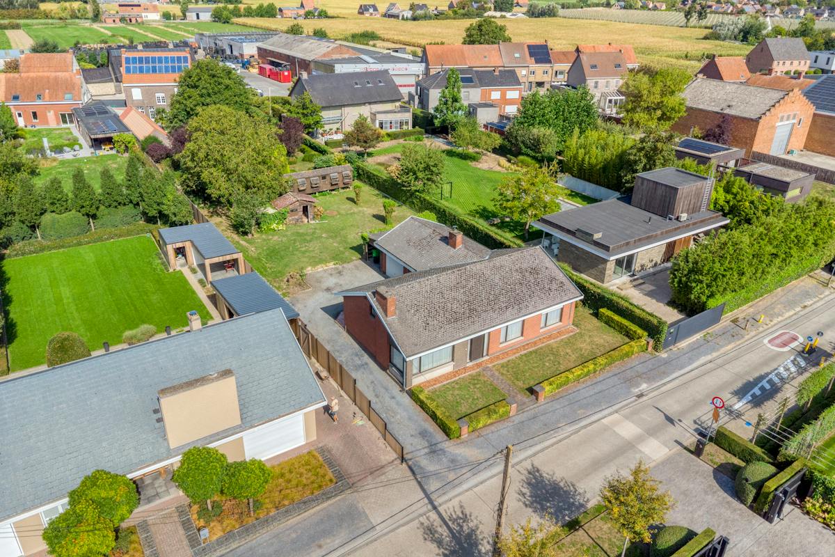 Alleenstaand huis op prachtig stuk grond van 1.037m² in Dentergem - foto 4
