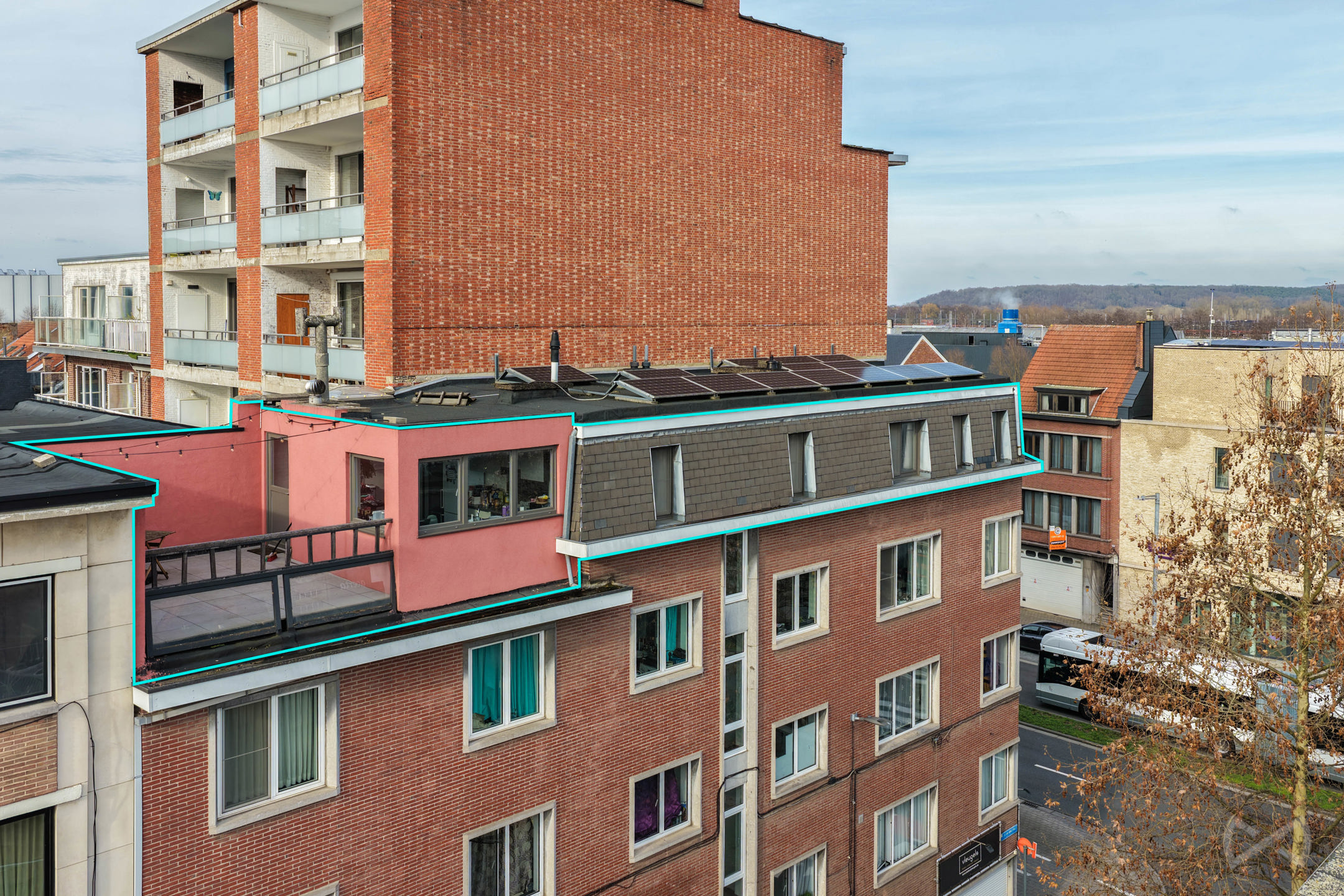 Lichtrijk 2-slp appartement met ruim dakterras nabij station - foto 2