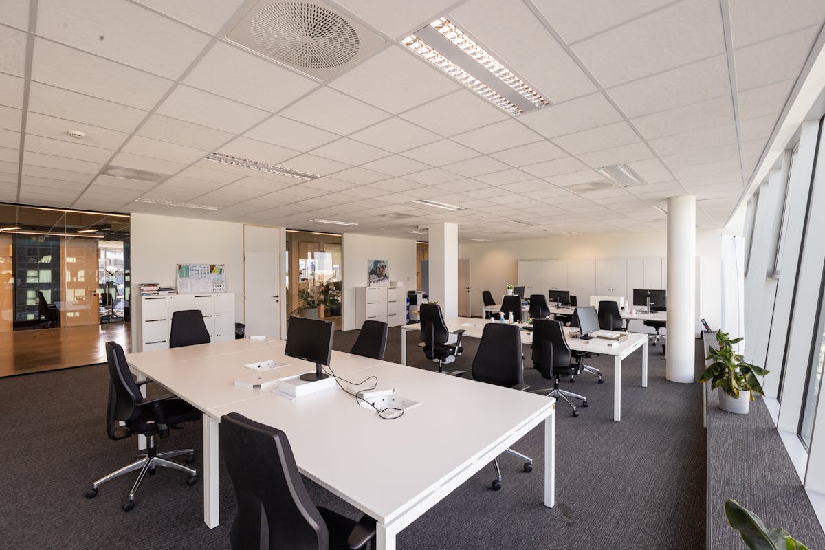 Full-service offices for rent in Planet Group Arena in Ghent - photo 2