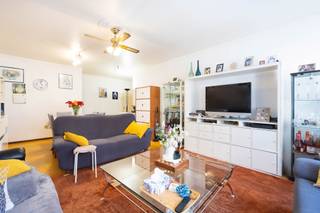 JETTE, wijk “Carton de Wiart”, op korte afstand van de Basiliek en alle voorzieningen, bieden wij u een appartement van ± 128 m² woonoppervlakte...
