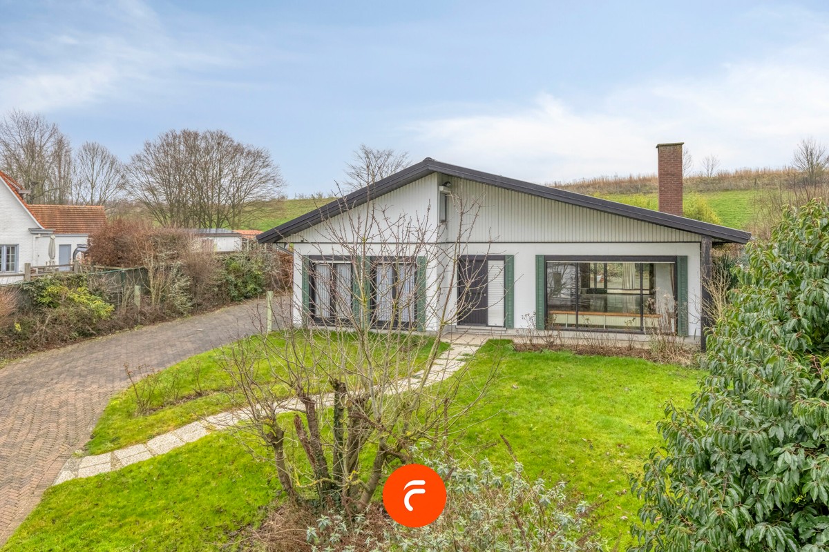 Vrijstaande - te renoveren - woning op goed georiënteerd grondstuk van 1199 m2 - foto 3