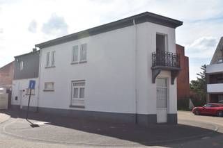 NIEUW BIJ ANIMO VASTGOED!!DE IDEALE INVESTERING EN/OF ONDERNEMERSDROOM IN BERINGEN!Dit in 2016 volledig getransformeerde pand in het hart van...