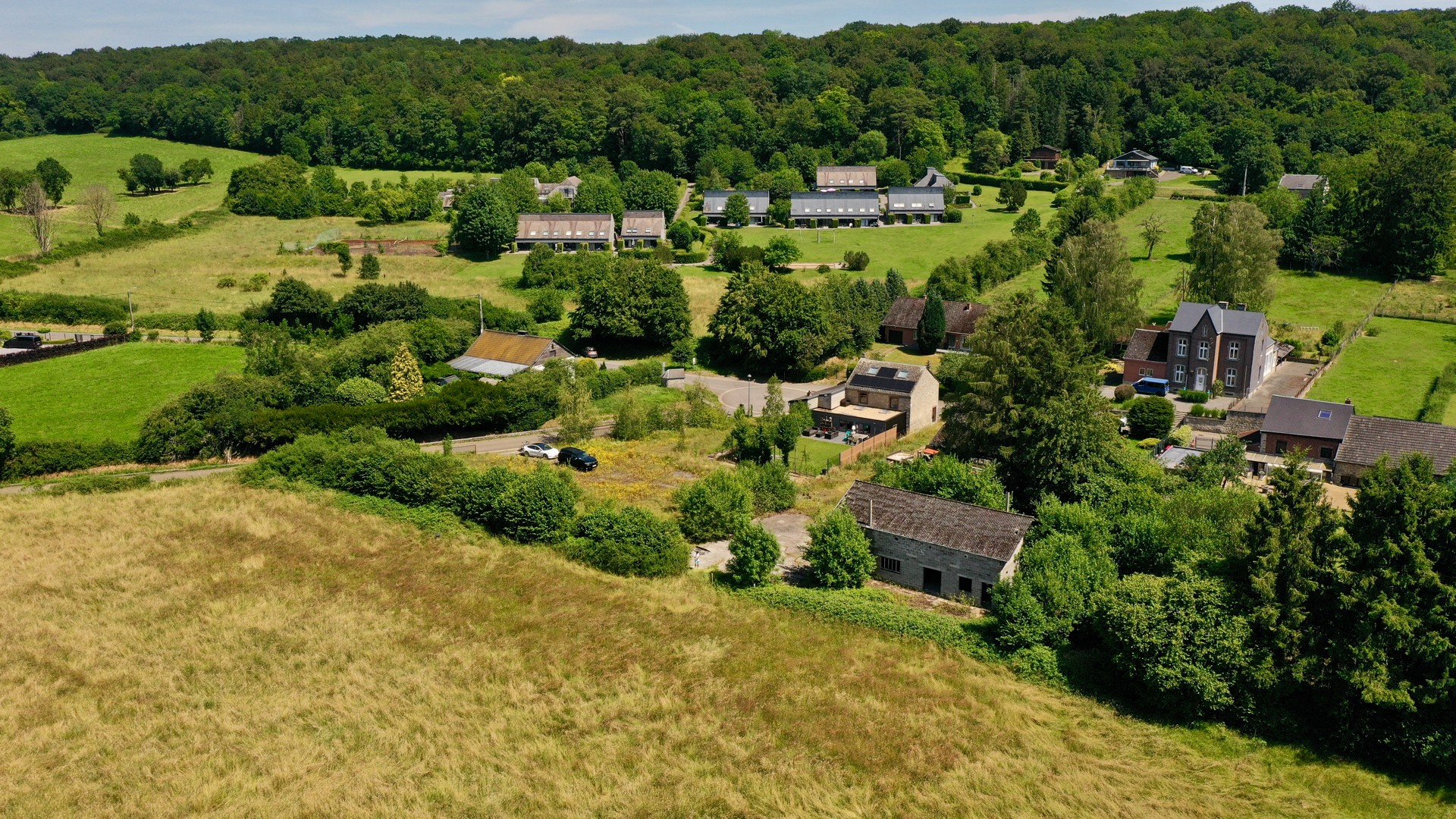 Terrain exceptionnel de 3ha47a79ca avec partie constructible et permis! - photo 5