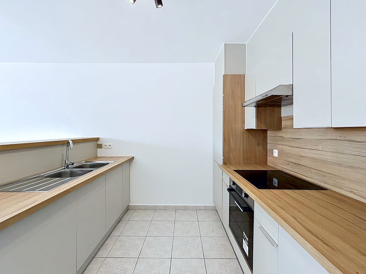 Appartement met 2 slaapkamers te koop aan station in Eeklo - foto 4