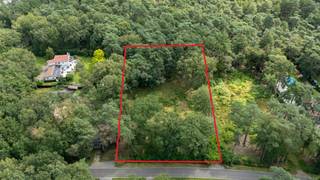 Rustig gelegen bouwgrond voor een open bebouwing op een perceel van 4.328m². Deze bouwgrond biedt de perfecte combinatie van rust en...