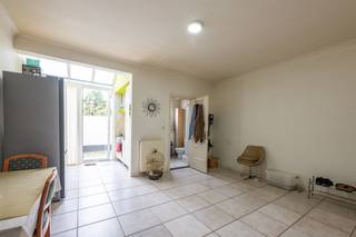 Opbrengsteigendom nabij het Bouckenborghpark.Het gebouw verkeert in een uitmuntende staat van onderhoud en bestaat uit drie appartementen met telkens...