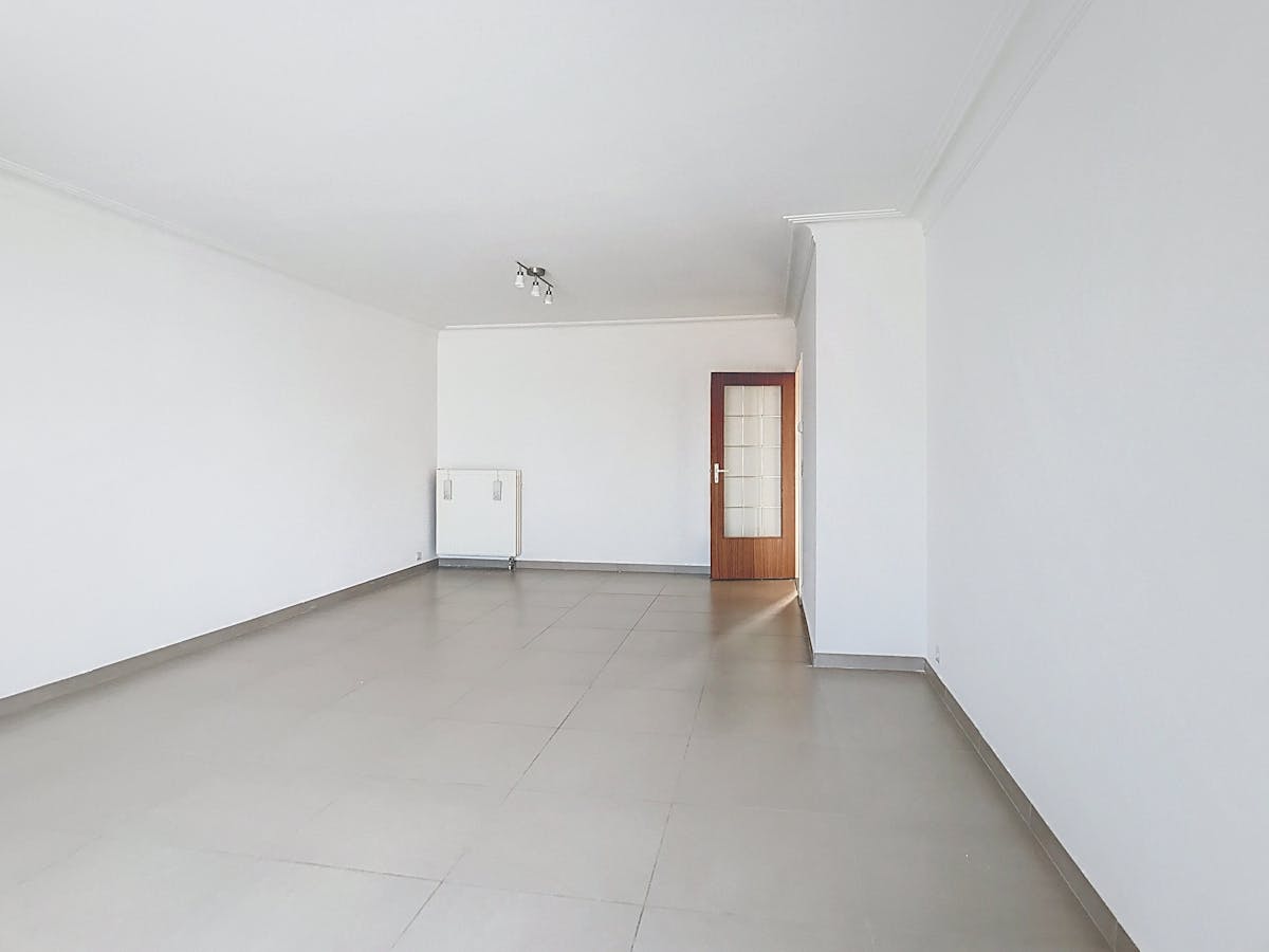 Gemoderniseerd appartement met 2 slpkmrs (garage mogelijk) - foto 4