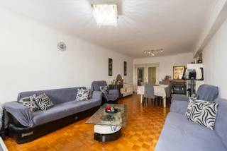 Appartement van +/- 88m² op de vierde verdieping van een goed onderhouden gebouw, gelegen op wandelafstand van het Elisabethpark, dicht bij...