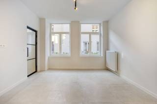 Dit volledig gerenoveerde en modern afgewerkte huis is een absolute buitenkans voor wie op zoek is naar een instapklare woning in de historische...