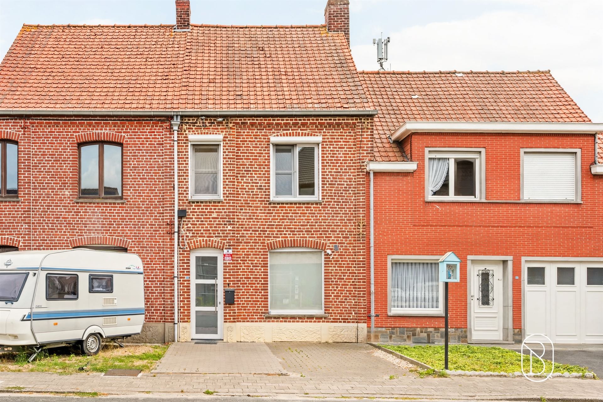 Gezinswoning met 2 slpk, ruime zolder en tuin - foto 2