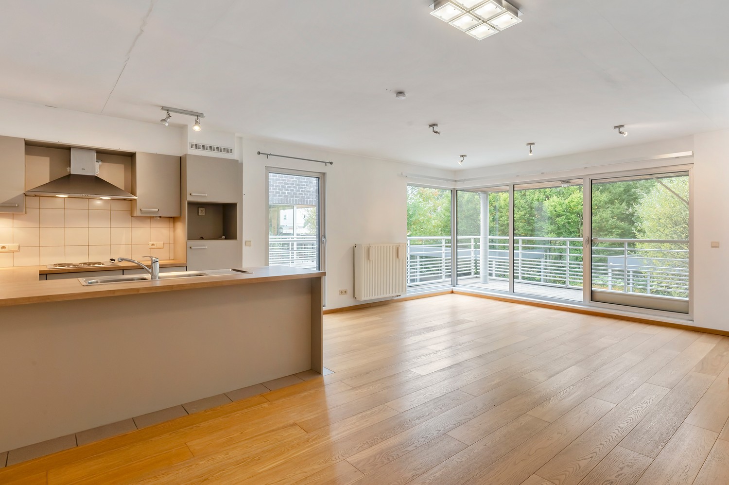 Instapklaar appartement met 2 slaapkamers en terras – centraal gelegen op de grens met Berlaar-Heikant. - foto 4