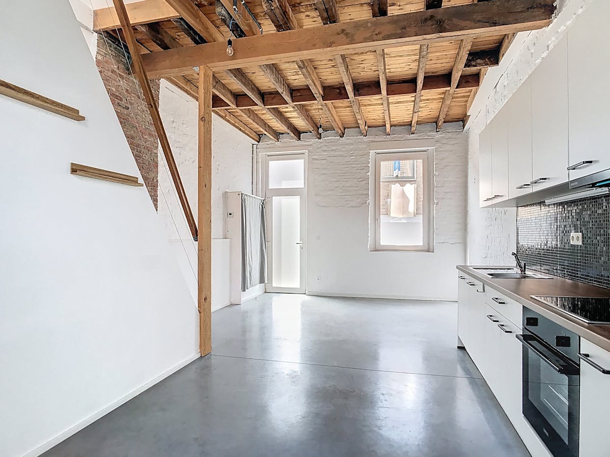 Gerenoveerde woning met 2 slaapkamers te Rupelmonde te huur - foto 2