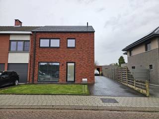 Deze verzorgde en energiezuinige woning aan de Jef Claesenstraat 56 in Oud-Turnhout combineert een rustige, toch centrale ligging met...