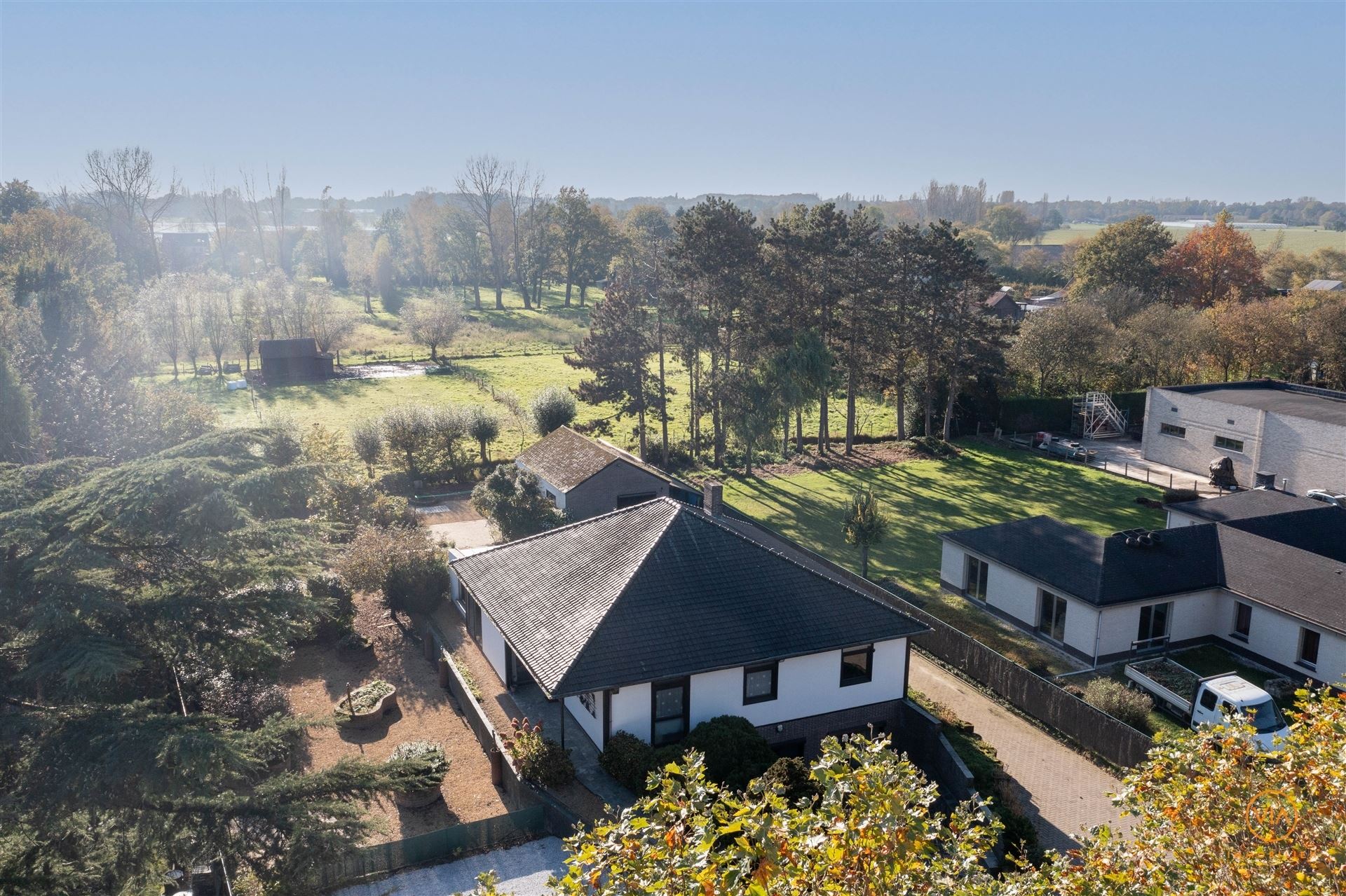 Te renoveren Villa met kantoor &amp; magazijn - foto 2