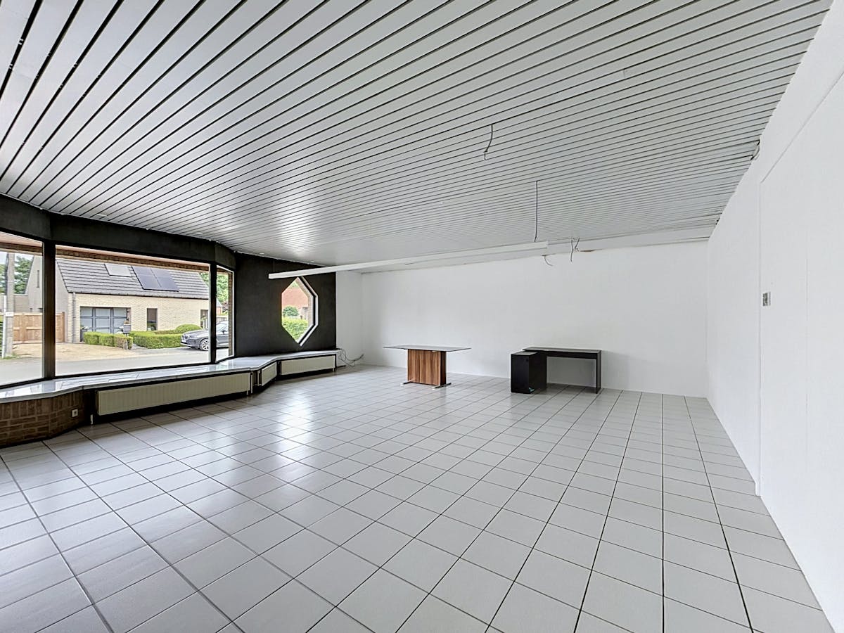 Bedrijfsgebouw (1.582 m²) te huur in Lokeren - foto 5