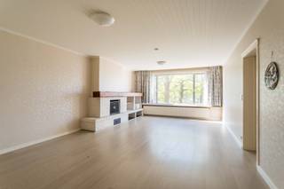 Deerlijk: Investeringspand te koop met garageDit lichtrijk appartement is gelegen in het bruisende centrum van Deerlijk met een mooi groen zicht...