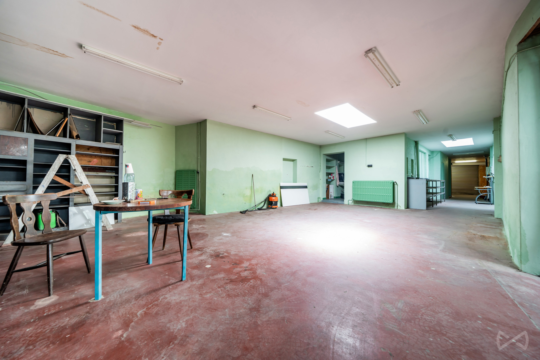 Commercial for sale in Molenbeek-Saint-Jean - photo 1