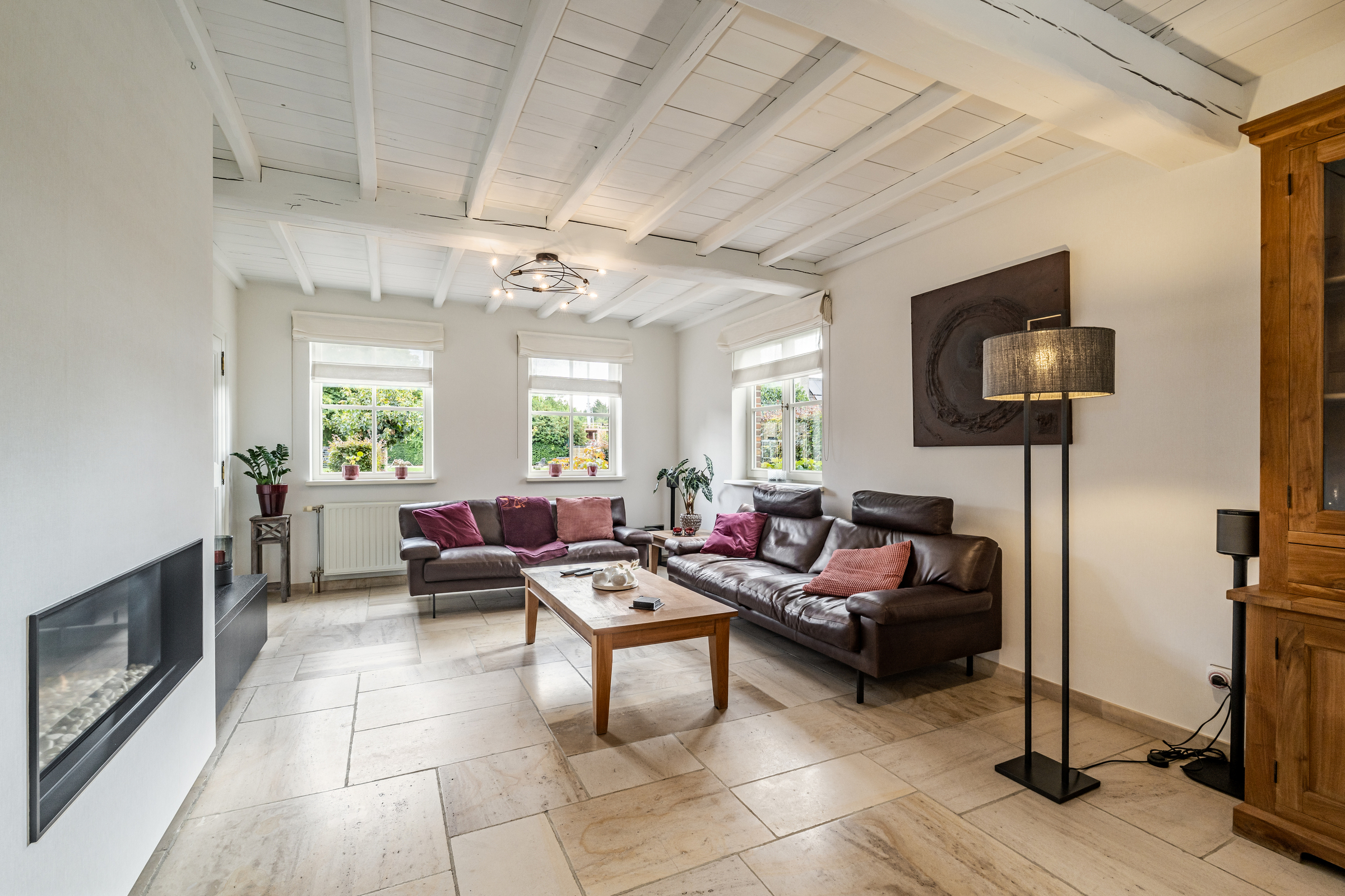 Prachtige woning met 4 kamers, garage en aangelegde tuin - foto 5