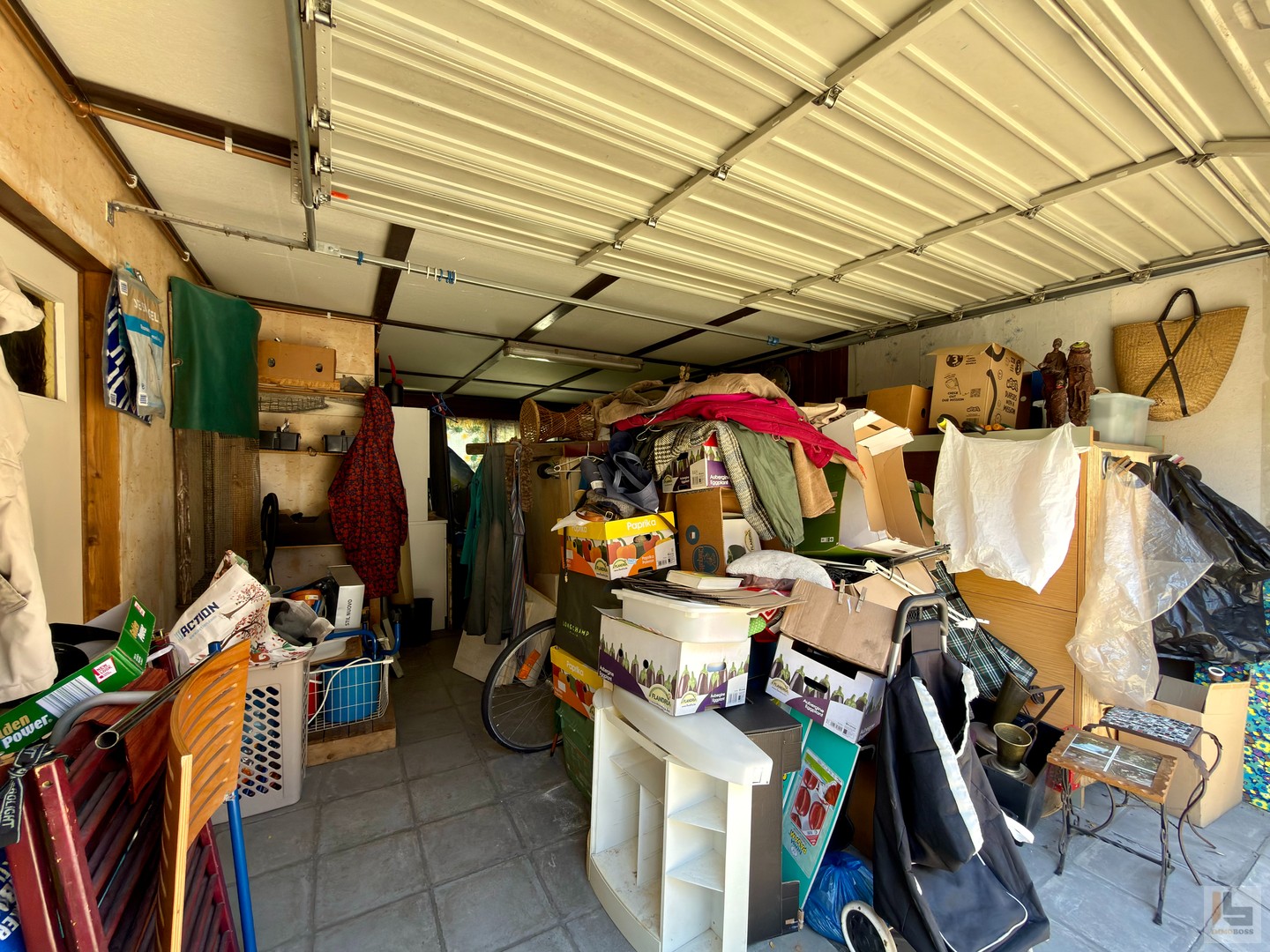 Renovatieproject met garage, 2 slaapkamers & grote stadstuin! - foto 4