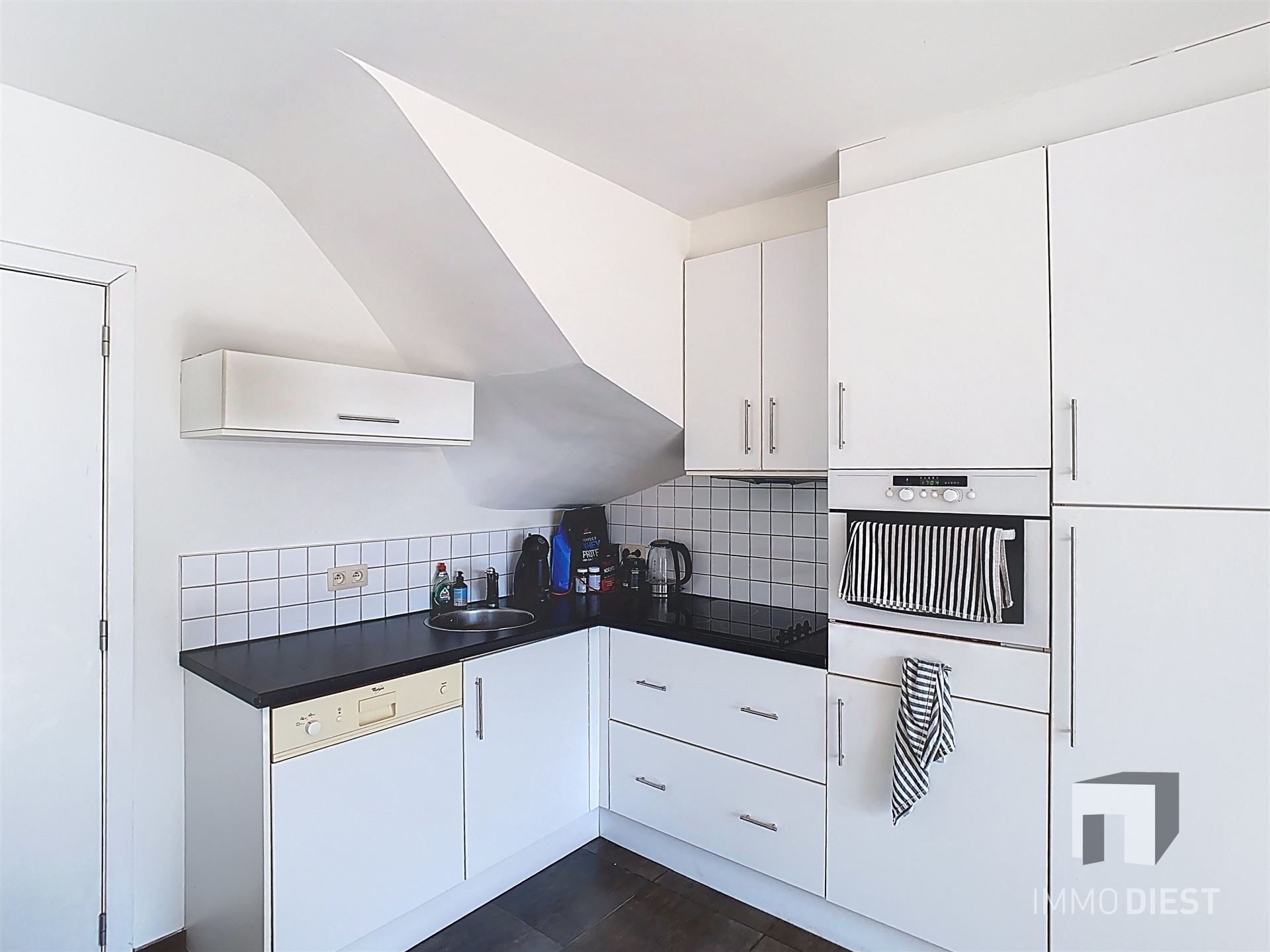 Ruim en energiezuinig duplexappartement (100 m²) met zonnig terras in Schaffen - foto 4