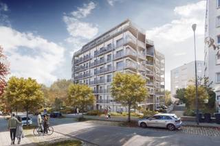 <p><span>Dit kantoor van </span><strong><span>385 m²</span></strong><span> is gelegen in Oudergem, op slechts 15 minuten van het centrum van Brussel, en geniet van een uitstekende ligging nabij winkels, parken en het openbaar vervoer.</span></p>
<p><span>Het </span><strong><span>metrostation Herman Debroux bevindt zich op ongeveer 5 minuten</span></strong><span>, terwijl de nabijgelegen </span><strong><span>E411</span></strong><span> zorgt voor een vlotte verbinding met de belangrijkste verkeersassen. Dankzij de westelijke oriëntatie geniet het kantoor van aangenaam natuurlijk licht.</span></p>
<p><span>Het pand wordt aangeboden in </span><strong><span>casco staat</span></strong><span>, waardoor de ruimtes volledig kunnen worden ingericht volgens de behoeften van uw activiteit. De plafondhoogte varieert van </span><strong><span>2,51 m tot 2,89 m</span></strong><span>.</span></p>
<p><strong><span>Twee parkeerplaatsen zijn voorbehouden voor het kantoor</span></strong><span>, P1.03 en P1.04, aan </span><strong><span>€37.000 per plaats</span></strong><span>. Een </span><strong><span>kelder is eveneens beschikbaar voor €5.700</span></strong><span>.</span></p>
<p><span>Een mooie opportuniteit voor een bedrijf of professional die op zoek is naar een ruime, vlot bereikbare en goed gelegen werkruimte in Brussel.</span></p>
