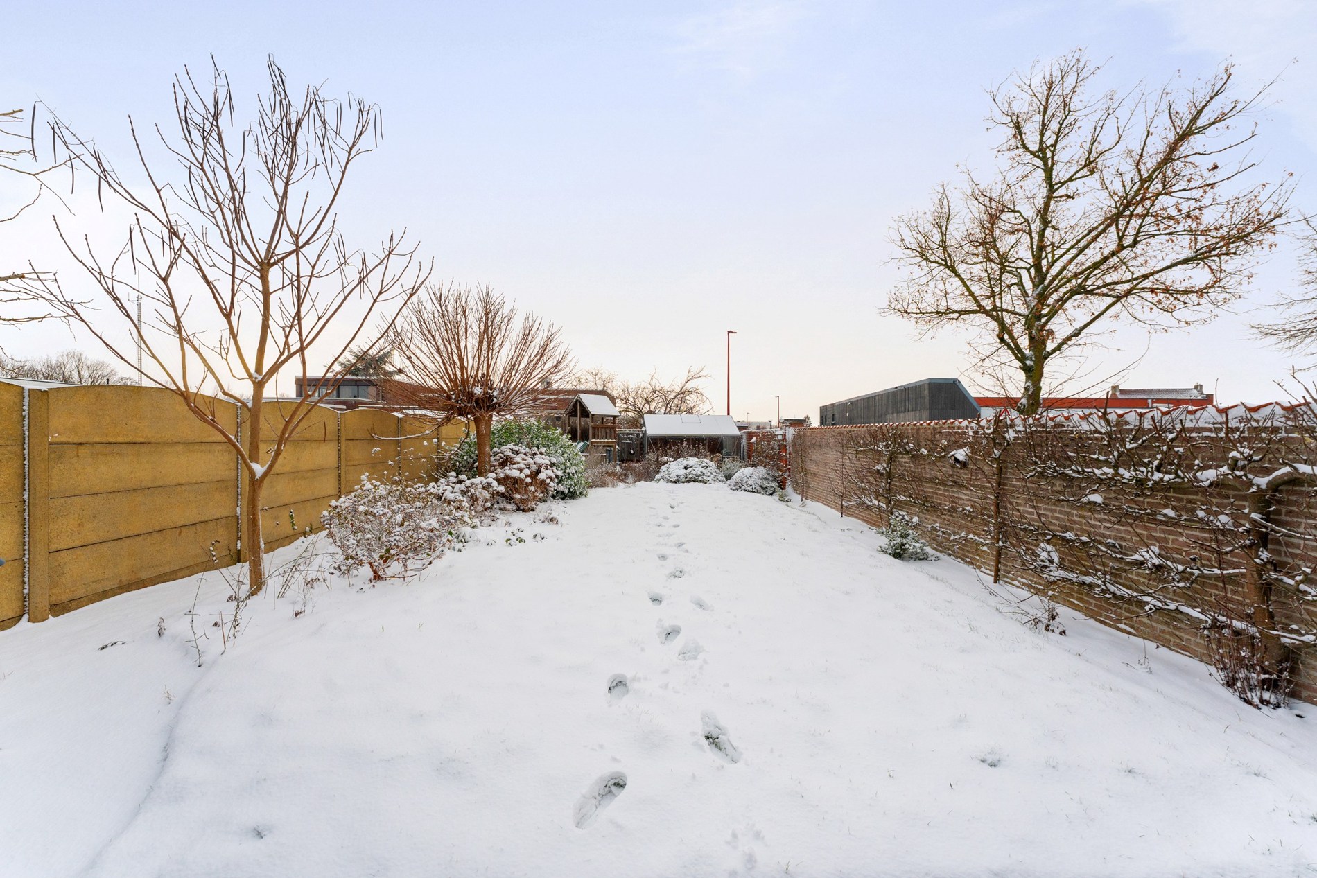 Woning met handelspand, tuin en groot terras - foto 4