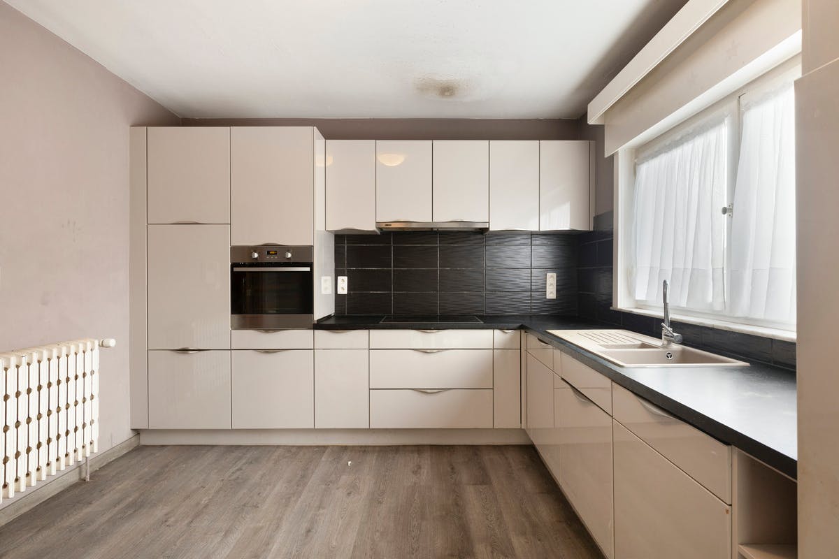appartement met 2 kamers op toplocatie te koop in Harelbeke - foto 4