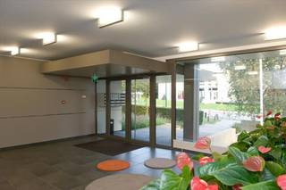 Flexibele kantoren en opslag te huur op de Leuvensesteenweg. Goede parkeerratio en vlotte bereikbaarheid.<br />Brandverzekering: 0,9 €/m²/jaar.<br />•    Er zijn parkeerplaatsen beschikbaar (750 €/plaats/jaar)<br />•    Er is archiefruimte beschikbaar