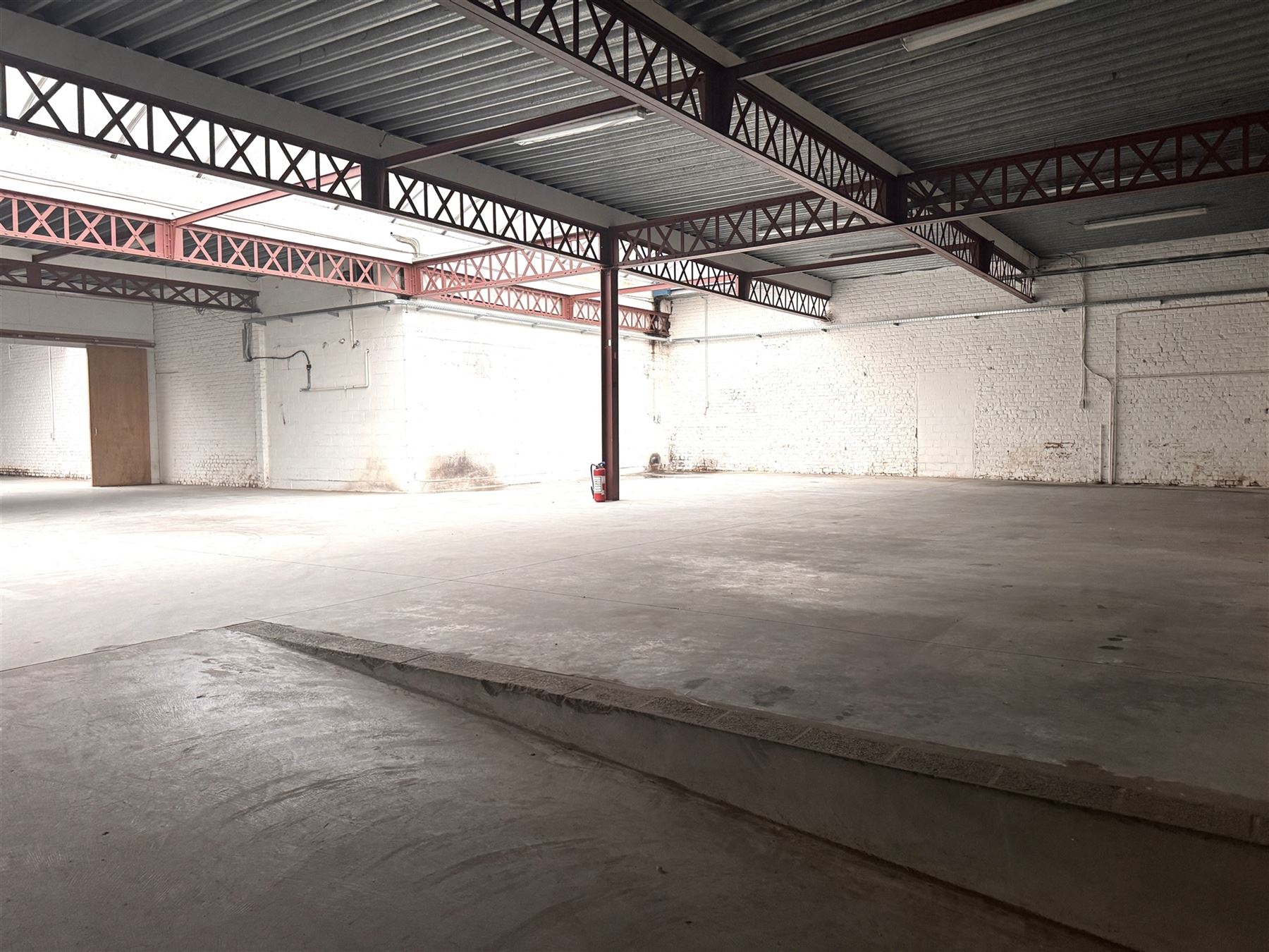 Multifuncitonele loods te huur - 1725m² - foto 3
