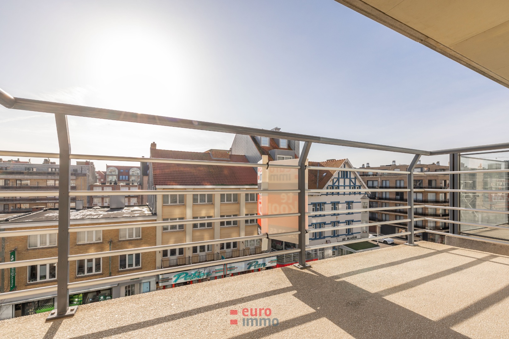 Zonovergoten appartement in Residentie Casino – hartje Nieuwpoort-Bad! - foto 1