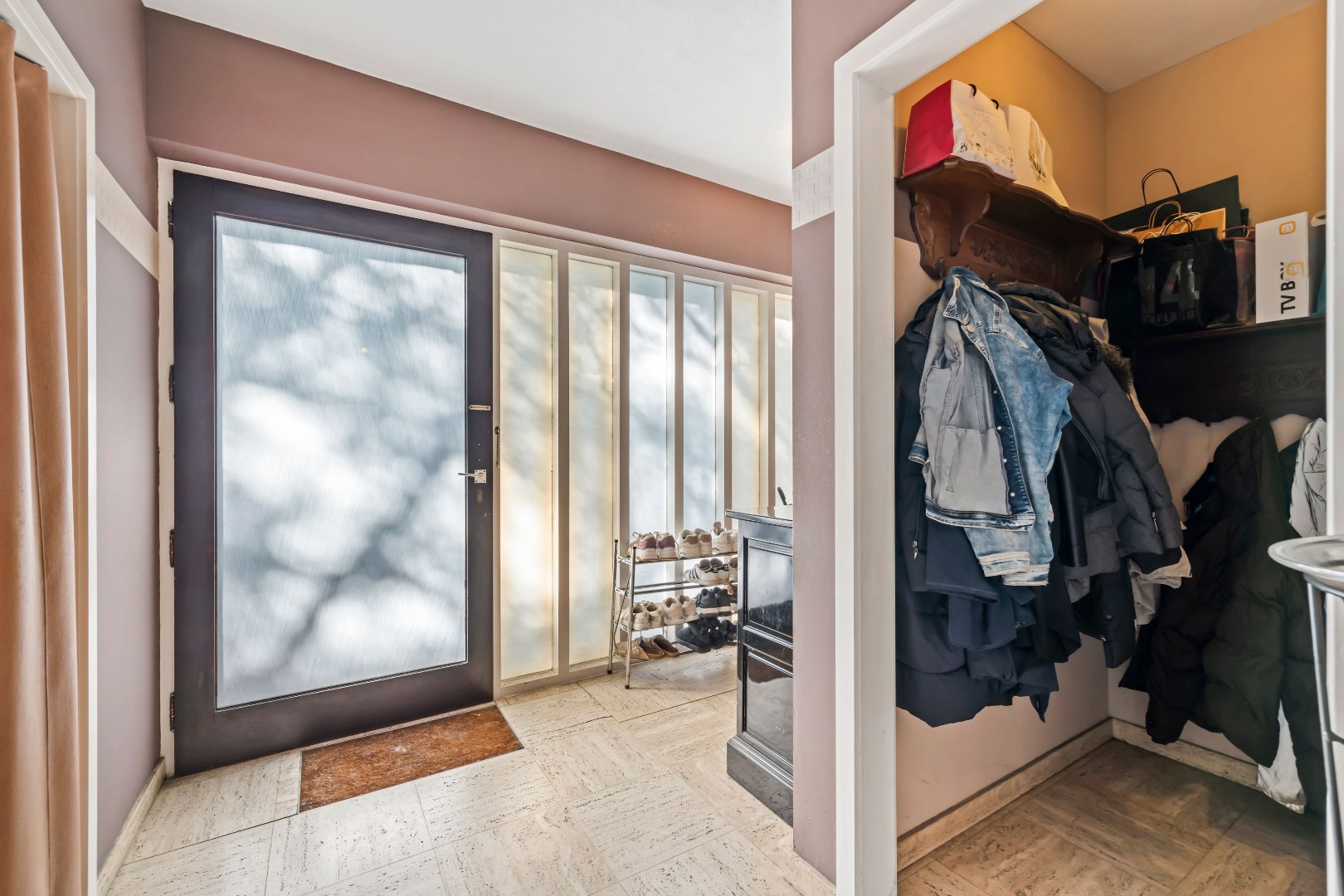 Bungalow met 4 slaapkamers op een centrale ligging - foto 3