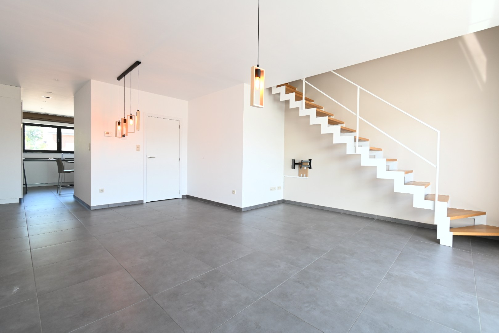 Knap ingericht ruim duplex-appartement met 3 slaapkamers te Bilzen - Merem + autostandplaats - foto 5
