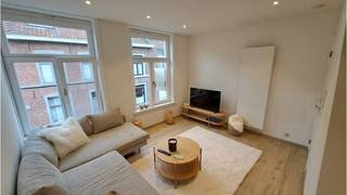 Gerenoveerd duplex-appartement met een uitstekende ligging in het centrum van Brugge, vlakbij de Coupure, diverse buurtwinkels, het Astridpark en...