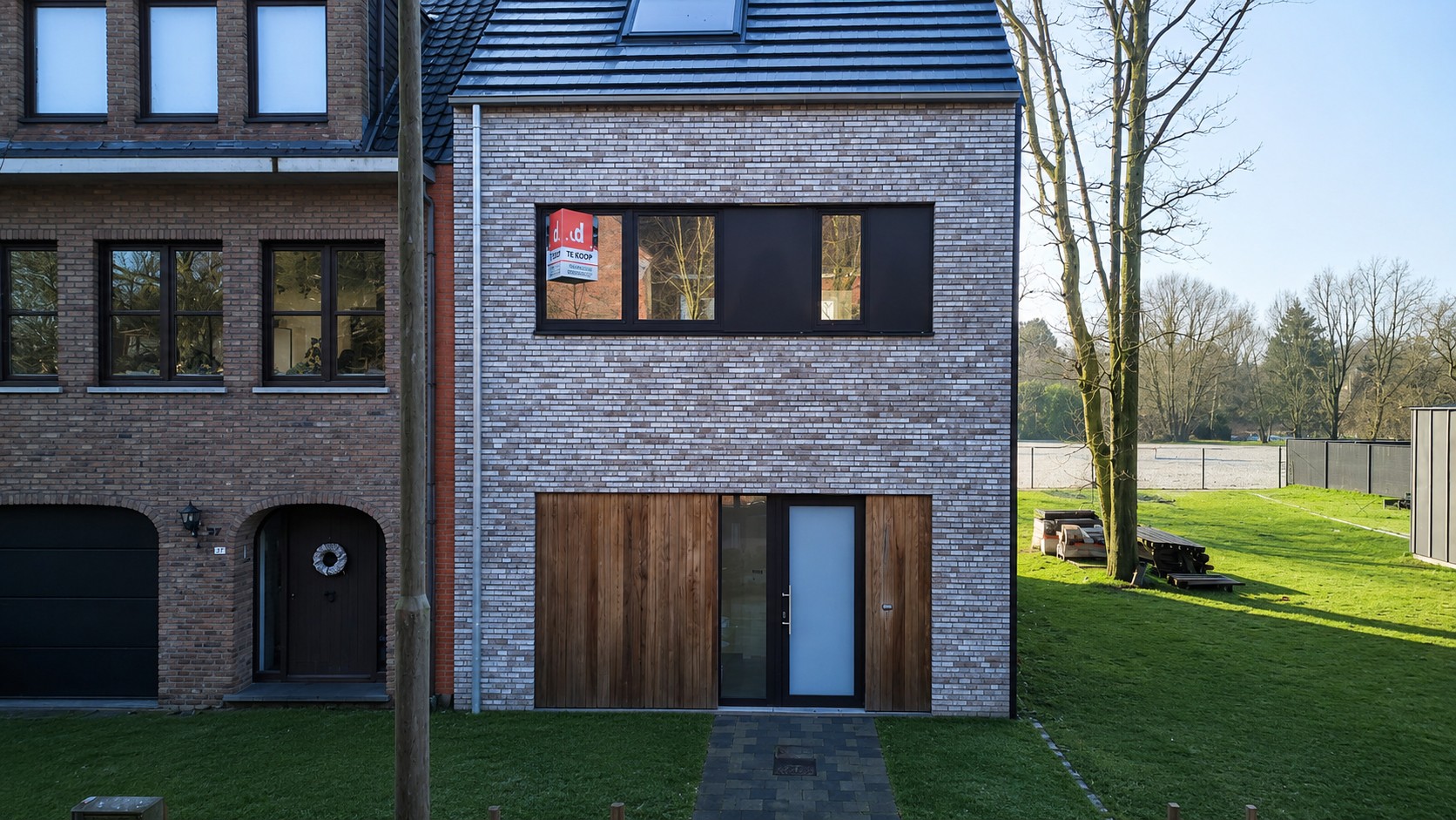 House for sale in Brasschaat with 4 bedrooms - photo 1