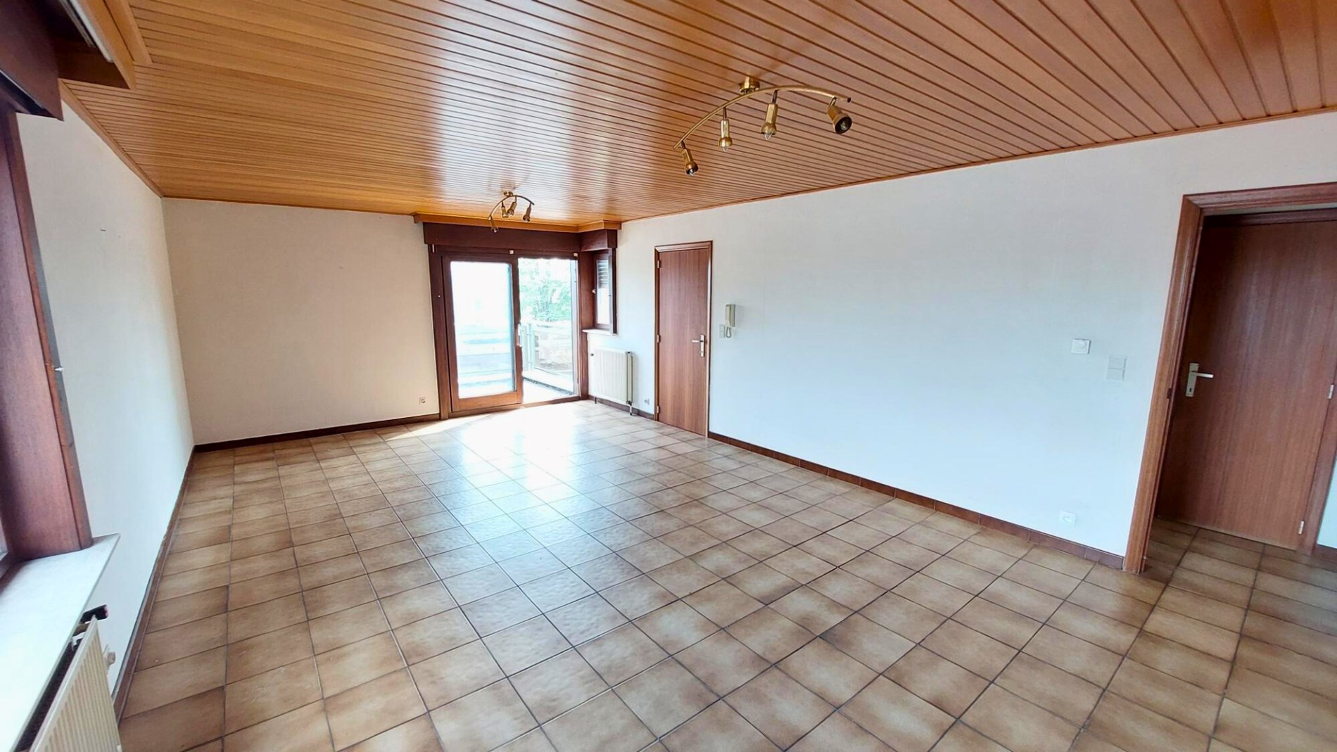 Apartment for rent in Wevelgem with 2 bedrooms - photo 3