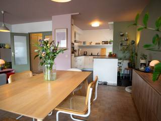 Ruim en instapklaar 2-slaapkamerappartement (94 m²) op toplocatie met 2 terrassen en volledig vernieuwde ramen en rolluiken<br /><br />Bent u op zoek naar een ruim, lichtrijk en instapklaar appartement op een uitstekende locatie? Dan is dit verzorgde appartement van 94 m² zeker een bezoek waard.<br /><br />De ruime leefruimte baadt dankzij de grote raampartijen in het natuurlijke licht en sluit naadloos aan op de volledig uitgeruste open keuken. De keuken beschikt over alle comfort, waaronder een inductiekookplaat, ingebouwde koelkast, diepvriezer, combi microgolfoven, vaatwasser en een praktisch eiland met zitgelegenheid. Ideaal om gezellig te ontbijten of gasten te ontvangen.<br /><br />Via de inkomhal met ingebouwde vestiairekast en extra opbergruimte bereikt u de verschillende ruimtes. De leefruimte en hal zijn afgewerkt met een stijlvolle parketvloer, terwijl beide ruime slaapkamers voorzien zijn van een onderhoudsvriendelijke laminaatvloer.<br /><br />De badkamer beschikt over een bad met douchefunctie, een wastafel en aansluitingen voor zowel een wasmachine als een droogkast. Daarnaast is er een apart gastentoilet.<br /><br />Extra troeven zijn de twee recent vernieuwde terrassen en de ruime private kelderberging.<br /><br />Ook op technisch vlak scoort dit appartement uitstekend. Alle ramen werden vorig jaar vervangen door kwalitatieve Schüco-ramen en zijn voorzien van rolluiken op afstandsbediening én vliegenramen, wat zorgt voor extra comfort en isolatie. <br /><br />Er is bovendien de mogelijkheid om het huurcontract van een autostaanplaats in de ondergrondse parkeergarage over te nemen.<br /><br />En dan is er nog de toplocatie van het appartement: openbaar vervoer op een steenworp wandelafstand, velo-station voor de deur, steeds ruime parkeergelegenheid en vlotte verbinding naar alle belangrijke invalswegen. Gelegen tussen het prachtige galgenweel en de groene middenvijver zou je bijna vergeten dat je vlakbij de stad bent. Verschillende winkels op wandelafstand.<br /><br />Lage gemeenschappelijke kosten. <br />Mobiscore 9/10
