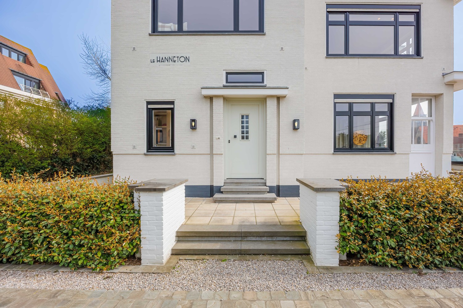 Exclusieve gerenoveerde koppelvilla vlak bij zee met 8 slaapkamers - foto 2