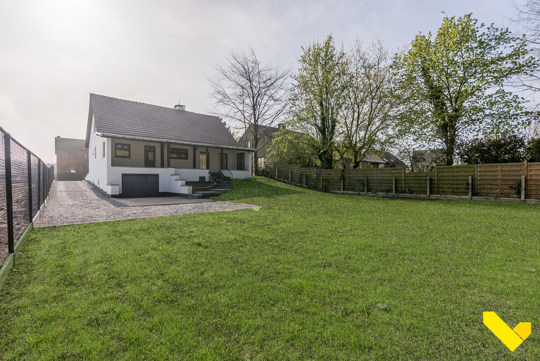 Gerenoveerde woning met 3 slaapkamers en ruime tuin. - foto 3