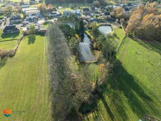 Op een uitstekende locatie te Putte (Peulis) bevindt zich deze te renoveren woning met 4 slaapkamers en ruim magazijn van 360m² op een groen...