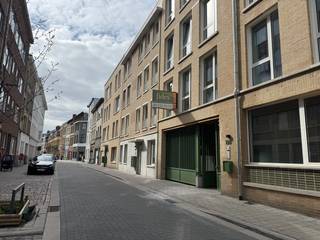 In het nieuwbouwproject De Wastuin zijn er enkele ondergrondse autostaanplaatsen te koop. Ze zijn op enkele meters van 't Groen Kwartier en Berchem Station gelegen. Voor meer info: wonen@fidesinvest.be of 03/232.54.00