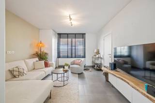 Gezellige en lichtrijke instapklare woning in een rustige straat op wandelafstand van de dijk!Met 110 vierkante meter bewoonbare oppervlakte is dit...