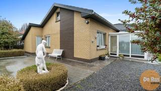 SINT-TRUIDEN - Woning op 14a50Deze open bebouwing in Sint-Truiden biedt alle wooncomfort op één niveau en is ideaal voor wie graag gelijkvloers...