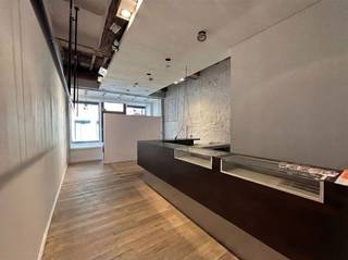 Commercial à louer à Maaseik