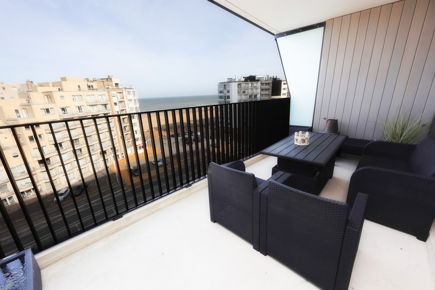 Schitterende studio met slaaphoek, ruim terras en frontaal zeezicht ! - foto 2