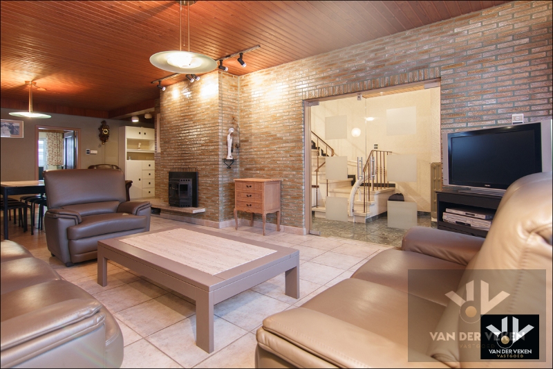 DEGELIJKE GEZINSWONING MET GARAGE IN DE SINT-CATHARINAWIJK - foto 5