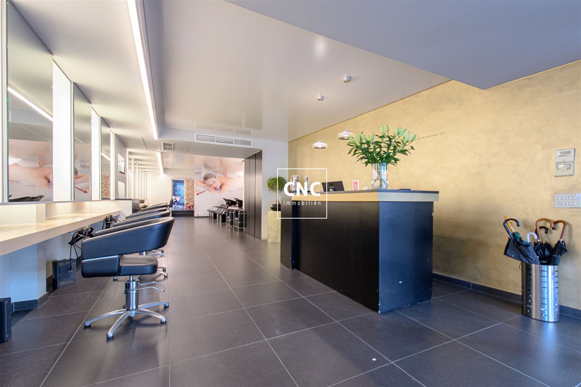 Exclusieve Commerciële Ruimte te Huur op Toplocatie in de Lippenslaan - foto 3