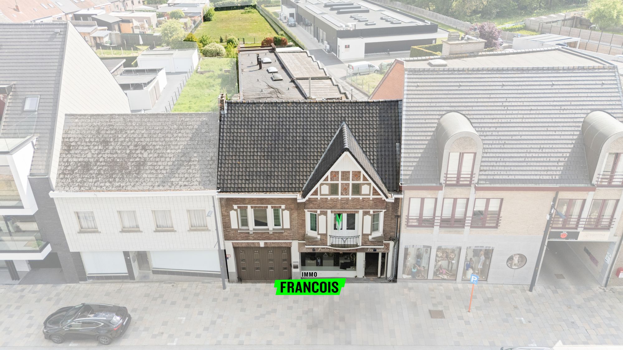 Uniek handelspand met woonst en ruime loods 195m² op topligging in Sint-Lievens-Houtem - foto 2