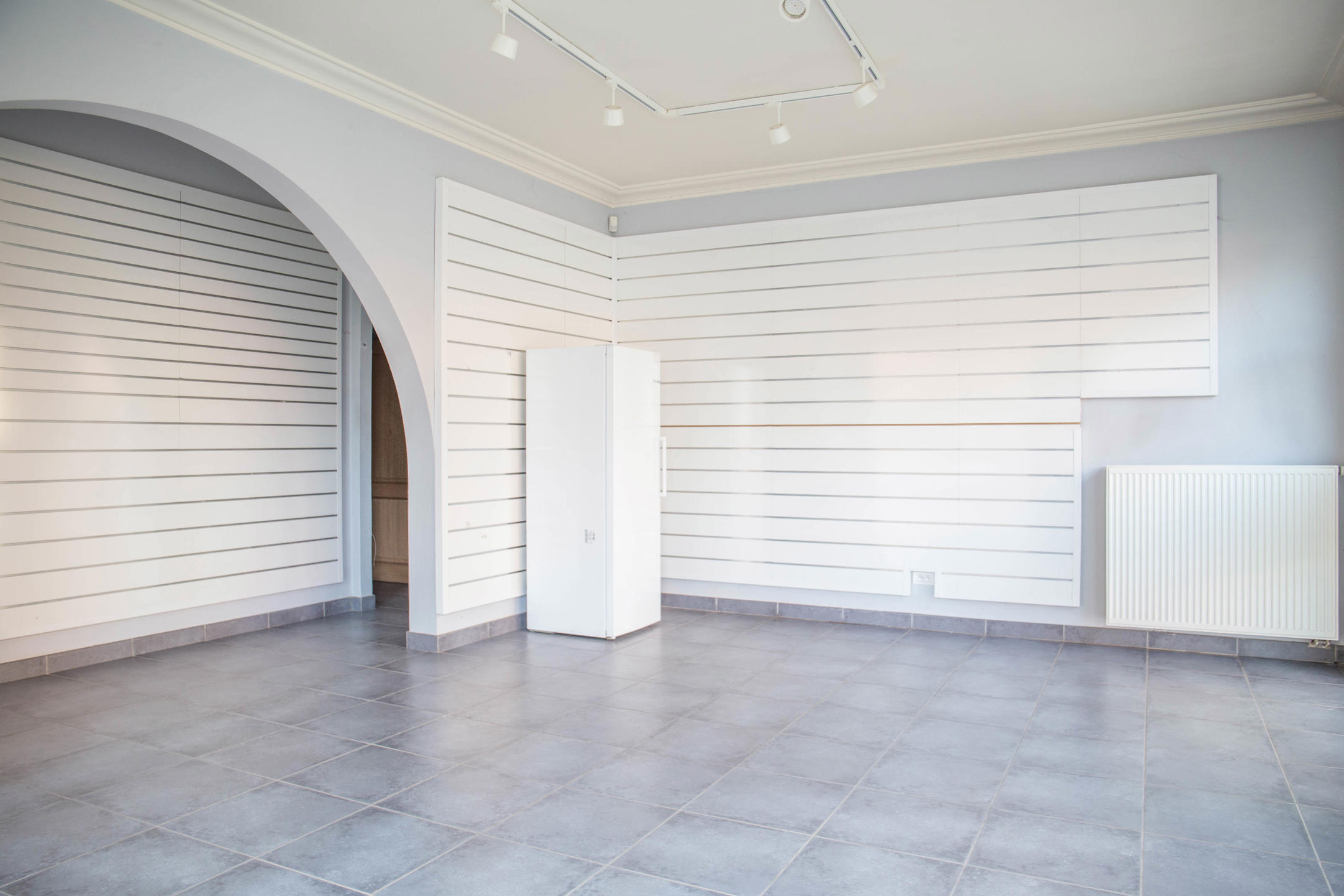 Handels of kantoorruimte op centrumlocatie in Lebbeke! - foto 3