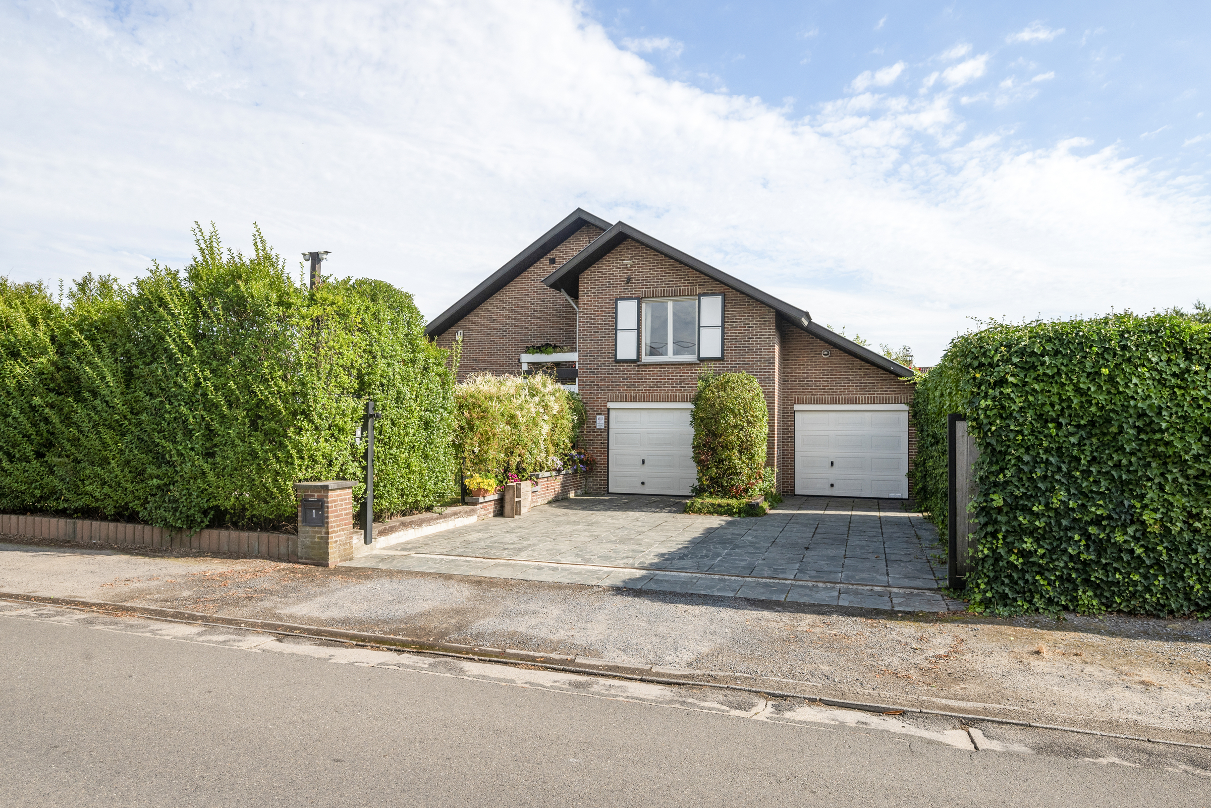 House for sale in Lokeren with 5 bedrooms - photo 2