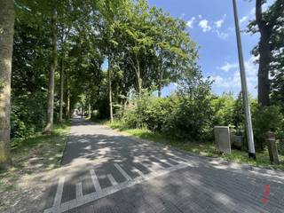 Unieke kans tot bouwen vlakbij het Flaminca park met een uitstekende orïentatie.Dit lot bouwgrond (lot 2) middenste van deze mini-verkaveling...